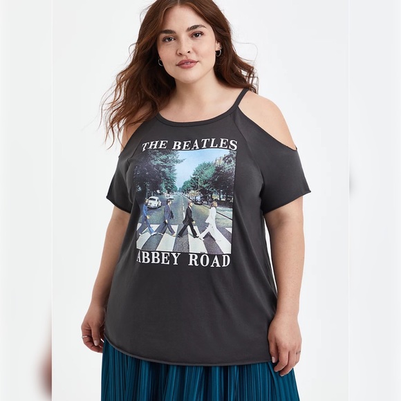 torrid Tops - TORRID Beatles Cold Shoulder Tee (4X)